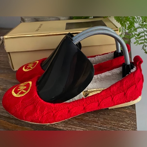 NIB, Michael Kors Womens Red Cable Knit Slip On Flats Size 8m Christmas Slippers - Picture 3 of 7